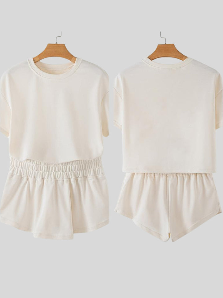 CheckMate Chic™ 2-Piece Summer Set – Soft Stretch T-Shirt & Shorts