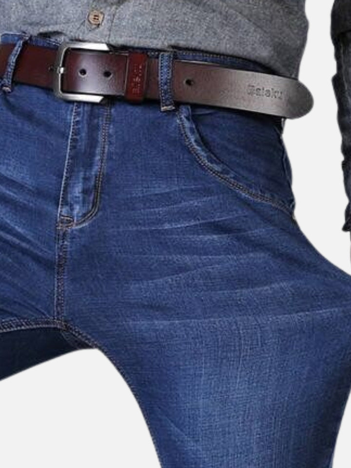 Comfort Stretch Straight-Leg Jeans