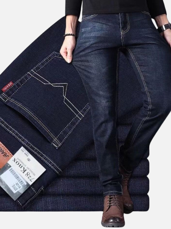 Comfort Stretch Straight-Leg Jeans