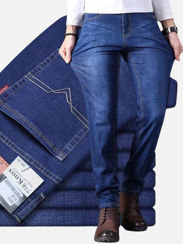 Comfort Stretch Straight-Leg Jeans