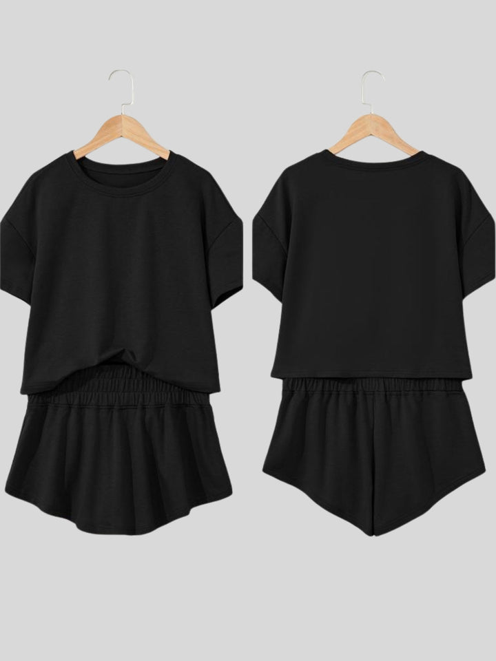 CheckMate Chic™ 2-Piece Summer Set – Soft Stretch T-Shirt & Shorts
