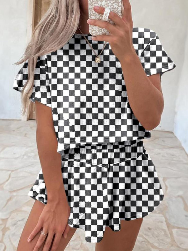 CheckMate Chic™ 2-Piece Summer Set – Soft Stretch T-Shirt & Shorts