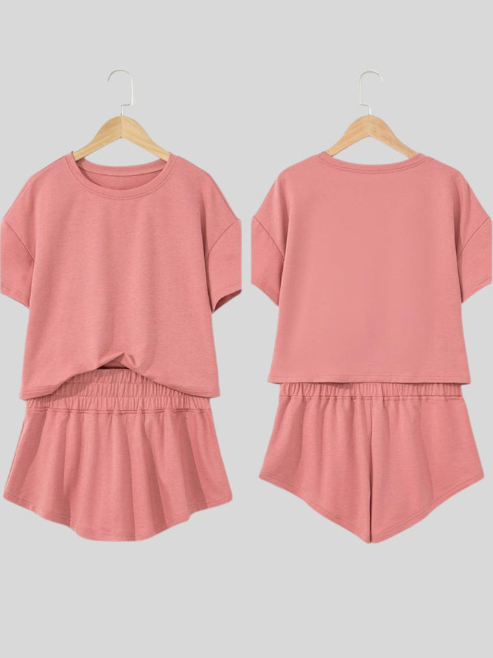 CheckMate Chic™ 2-Piece Summer Set – Soft Stretch T-Shirt & Shorts