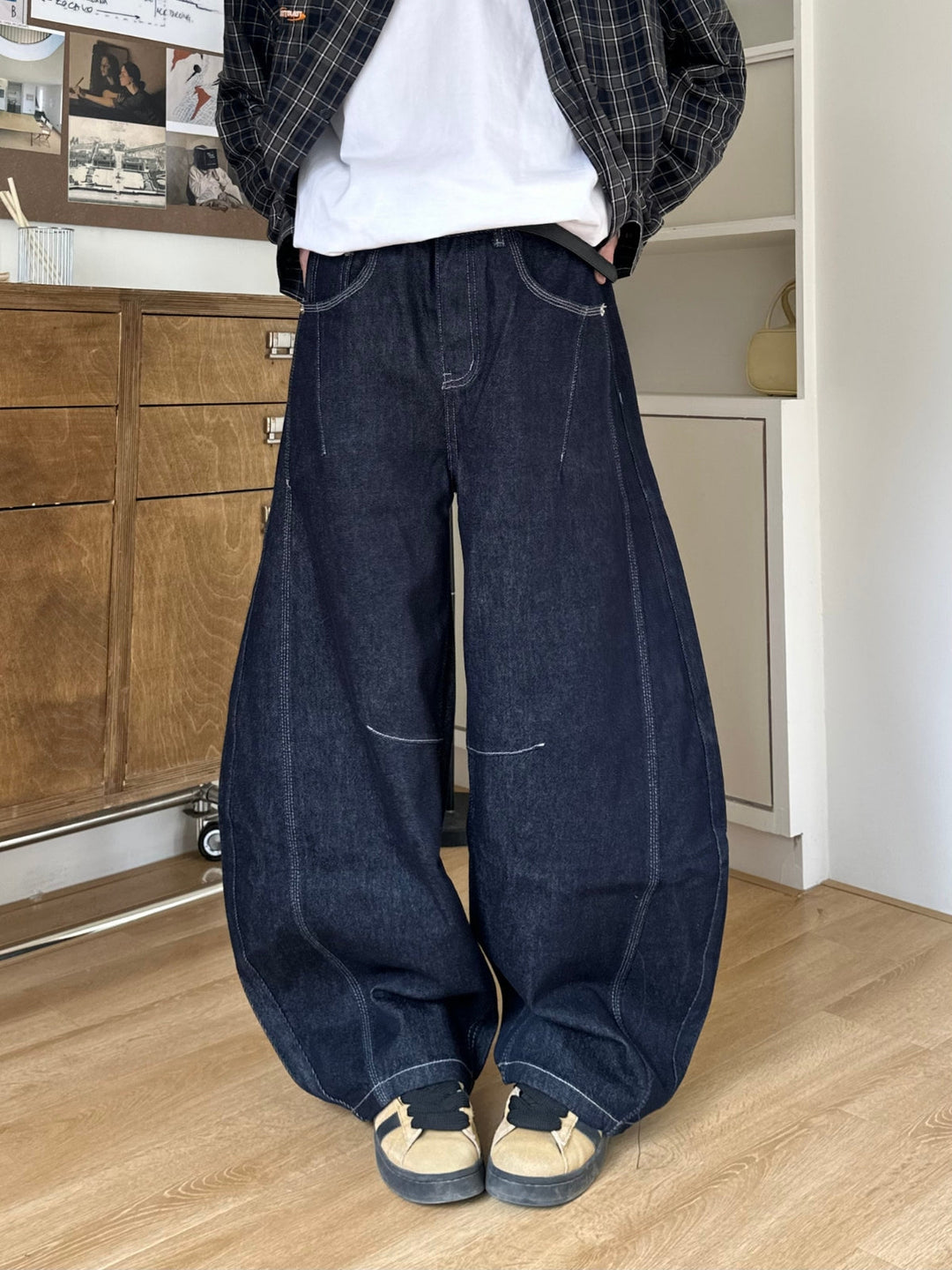 WLS American Scimitar Design Wide-Leg Jeans